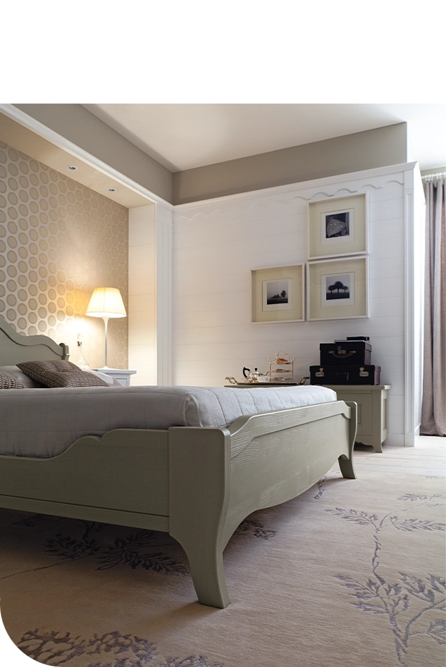particolare-letto-matrimoniale-abete